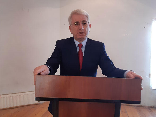 Bəxtiyar Əliyev seçicilərlə görüşlərini davam etdirir (FOTO)