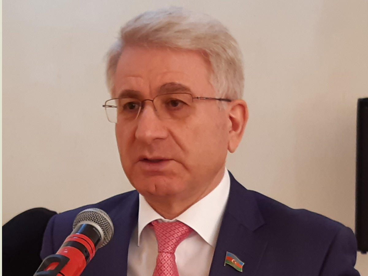Bəxtiyar Əliyev seçicilərlə görüşlərini davam etdirir (FOTO)