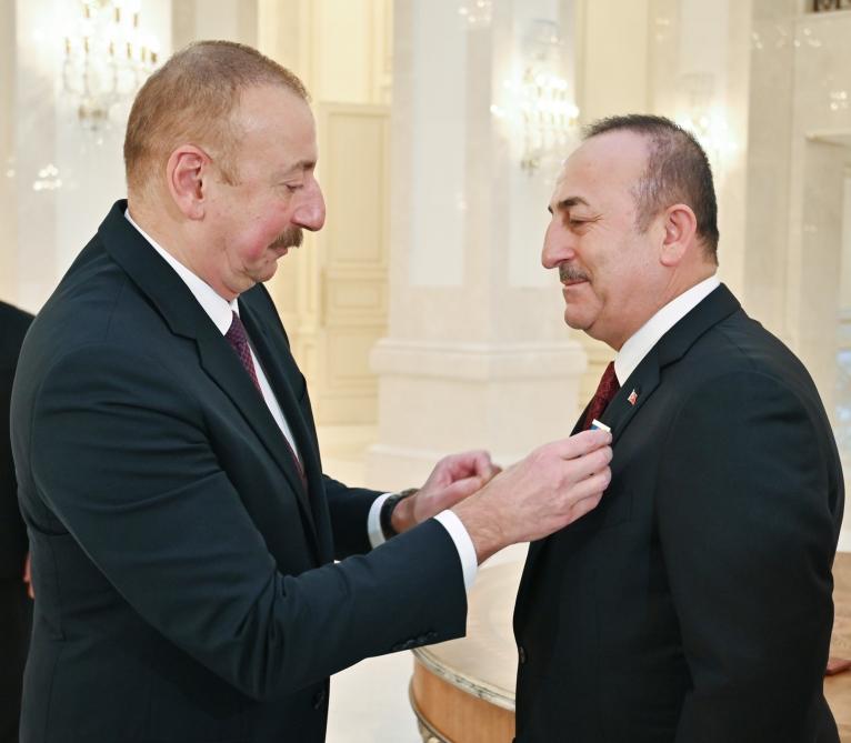 Prezident İlham Əliyev Türkiyə Xarici İşlər nazirini qəbul edib (FOTO) (YENİLƏNİB)
