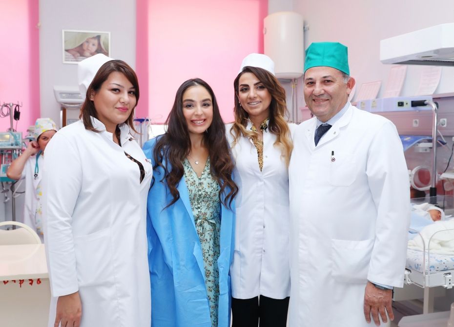 Heydər Əliyev Fondunun vitse-prezidenti Leyla Əliyeva 3 nömrəli Şəhər Klinik Xəstəxanasının doğum şöbəsində olub (FOTO)