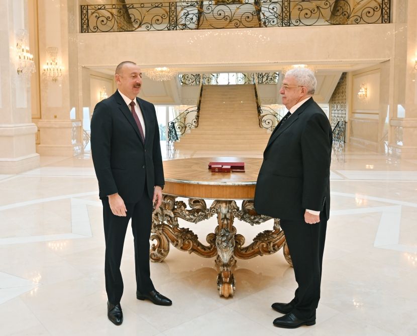 Prezident İlham Əliyev Mixail Qusmana “Şərəf” ordenini təqdim edib (FOTO) (YENİLƏNİB)