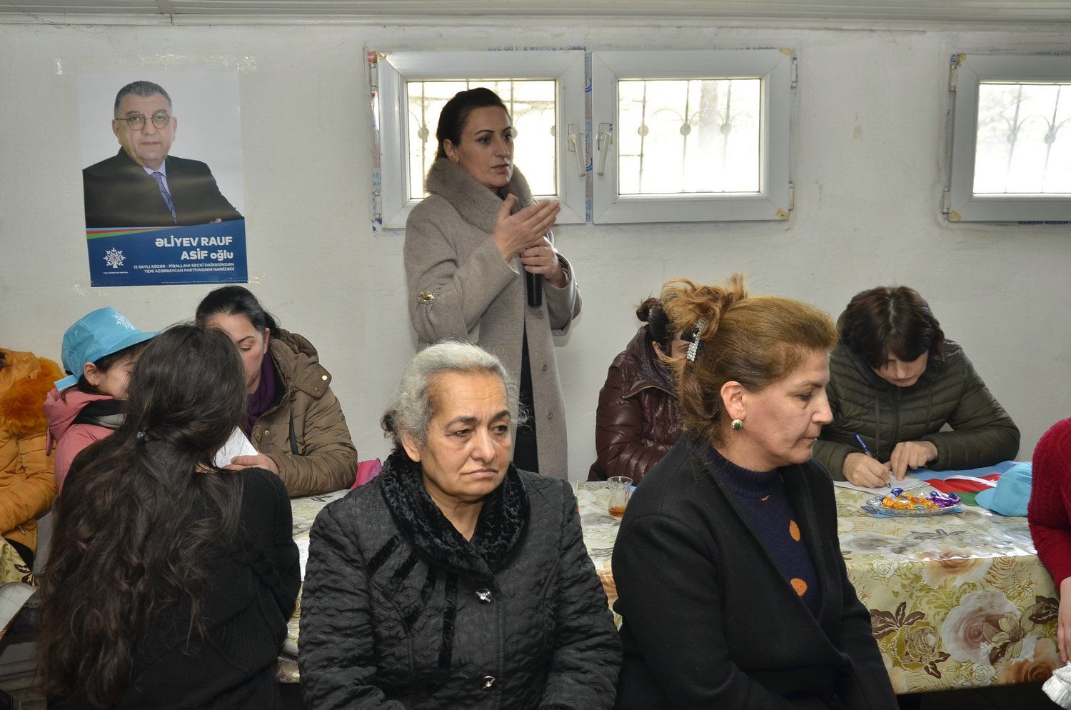 Rauf Əliyev Pirallahı rayon təşkilatının Qadınlar Şurasının üzvləri ilə görüşüb (FOTO)
