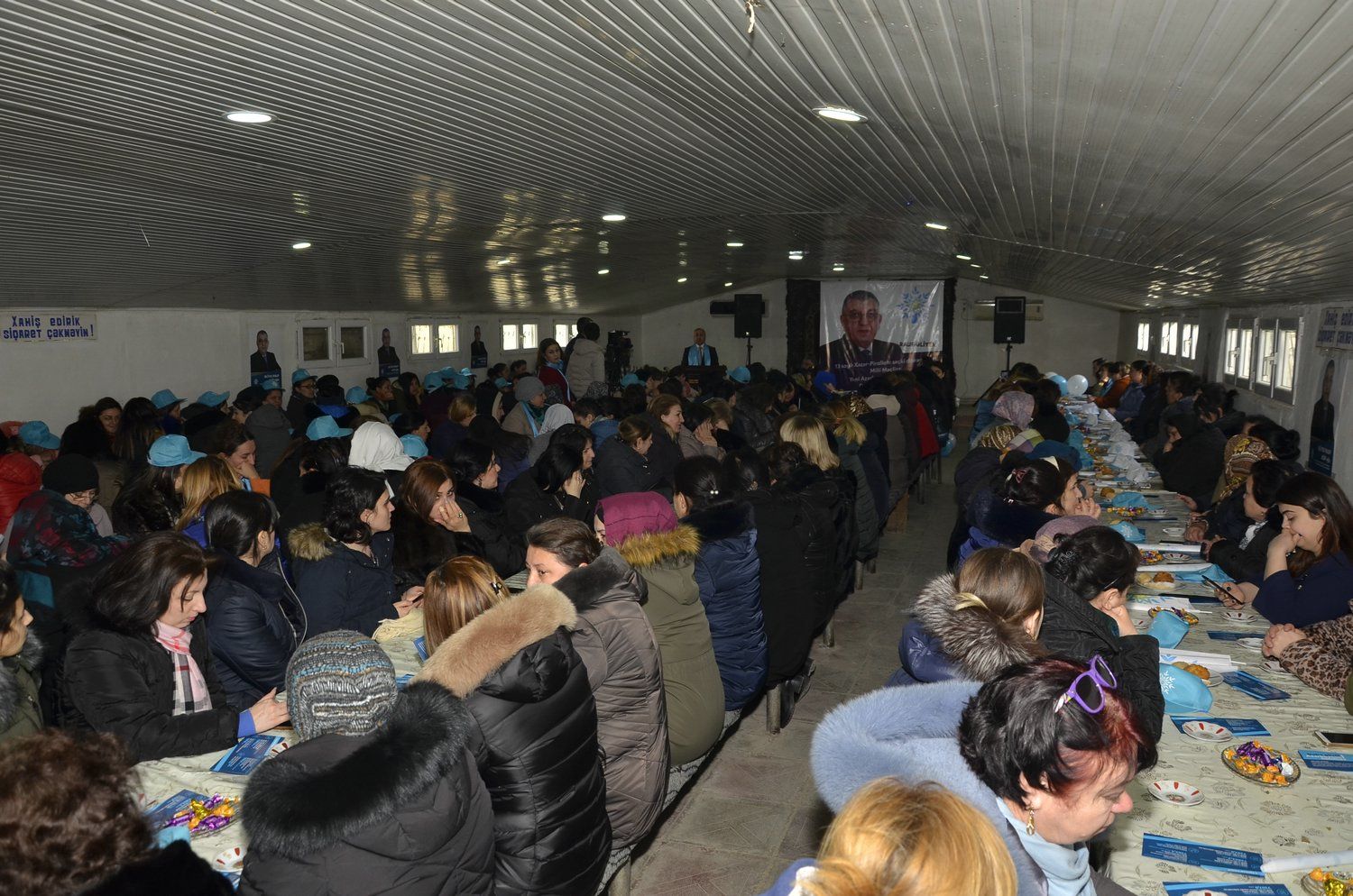 Rauf Əliyev Pirallahı rayon təşkilatının Qadınlar Şurasının üzvləri ilə görüşüb (FOTO)
