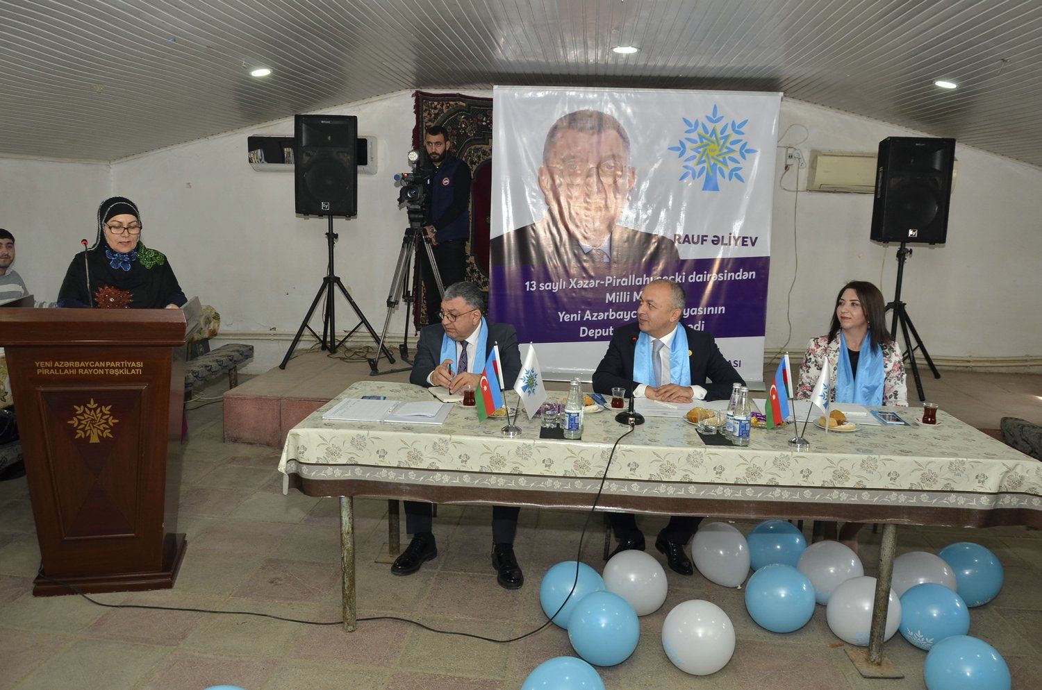 Rauf Əliyev Pirallahı rayon təşkilatının Qadınlar Şurasının üzvləri ilə görüşüb (FOTO)