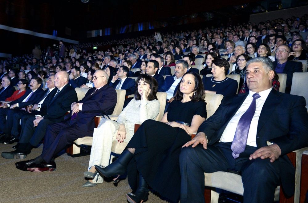 Heydər Əliyev Sarayında Xalq artisti Polad Bülbüloğlunun yubiley konserti təşkil olunub (FOTO)