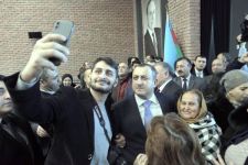 Adil Əliyev: Həmişə seçicinin yanında olmuşam (FOTO)