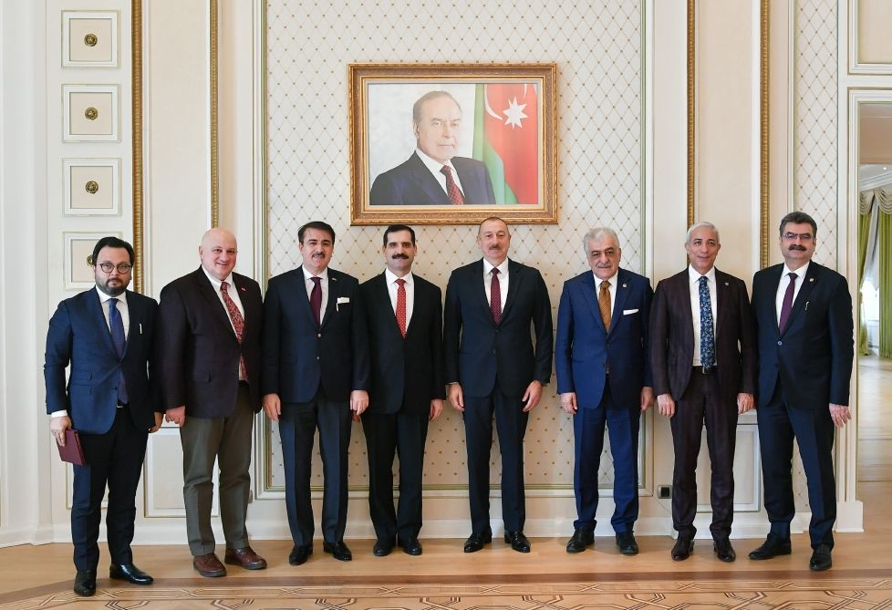 Prezident İlham Əliyev Türkiyə-Azərbaycan parlamentlərarası dostluq qrupunun rəhbərinin başçılıq etdiyi nümayəndə heyətini qəbul edib (FOTO) (YENİLƏNİB)