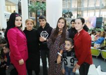 Heydər Əliyev Fondunun vitse-prezidenti Leyla Əliyeva ixtioz, kəpənək və immundefisit xəstəliyindən əziyyət çəkən uşaqlarla görüşüb (FOTO)