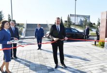 Prezident İlham Əliyev Kürdəmirdə “ASAN xidmət” mərkəzinin açılışında iştirak edib (FOTO) (YENİLƏNİB)