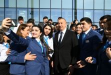 Prezident İlham Əliyev Kürdəmirdə “ASAN xidmət” mərkəzinin açılışında iştirak edib (FOTO) (YENİLƏNİB)