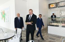 Prezident İlham Əliyev Kürdəmirdə “ASAN xidmət” mərkəzinin açılışında iştirak edib (FOTO) (YENİLƏNİB)