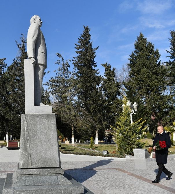 Azərbaycan Prezidenti İlham Əliyev Kürdəmir rayonuna səfərə gəlib (FOTO) (YENİLƏNİB)