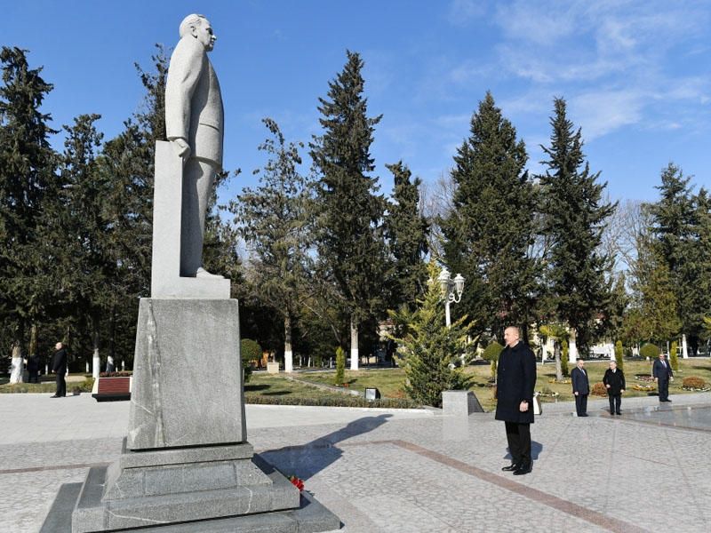 Azərbaycan Prezidenti İlham Əliyev Kürdəmir rayonuna səfərə gəlib (FOTO) (YENİLƏNİB)