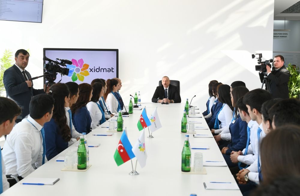 Prezident İlham Əliyev Kürdəmirdə “ASAN xidmət” mərkəzinin açılışında iştirak edib (FOTO) (YENİLƏNİB)