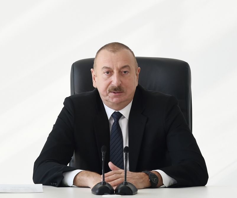 Prezident İlham Əliyev Kürdəmirdə “ASAN xidmət” mərkəzinin açılışında iştirak edib (FOTO) (YENİLƏNİB)