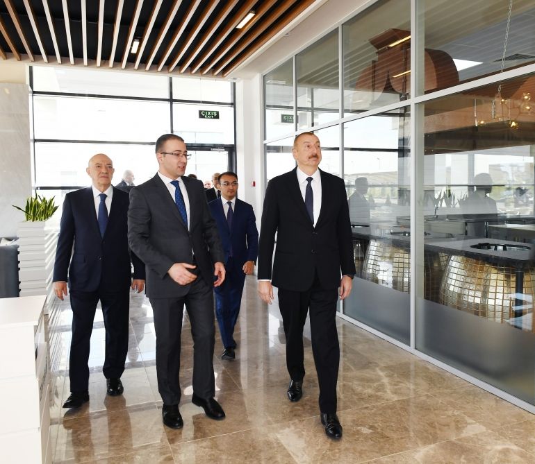 Prezident İlham Əliyev Kürdəmirdə “ASAN xidmət” mərkəzinin açılışında iştirak edib (FOTO) (YENİLƏNİB)
