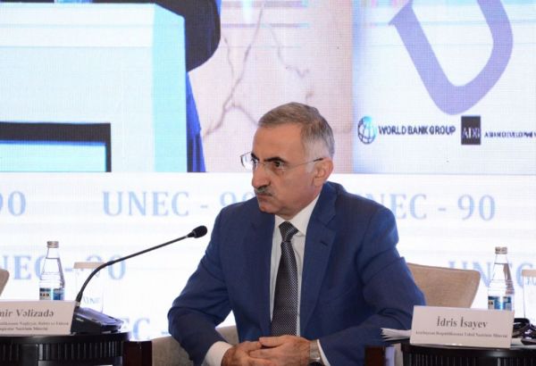 Elmir Vəlizadə: Bəzi rayonlarda sərnişindaşımada azalma istədiyimiz səviyyədə deyil