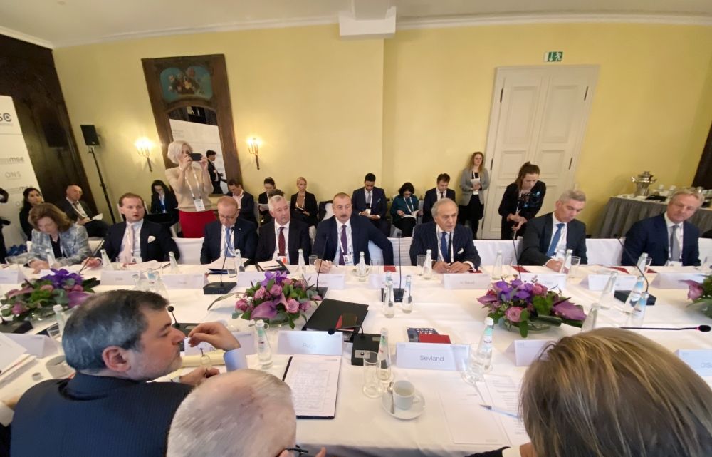 Prezident İlham Əliyev Münxen Təhlükəsizlik Konfransı çərçivəsində “Enerji təhlükəsizliyi” mövzusunda dəyirmi masada iştirak edib (FOTO) (YENİLƏNİB)