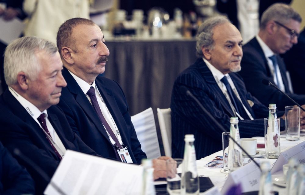 Prezident İlham Əliyev Münxen Təhlükəsizlik Konfransı çərçivəsində “Enerji təhlükəsizliyi” mövzusunda dəyirmi masada iştirak edib (FOTO) (YENİLƏNİB)