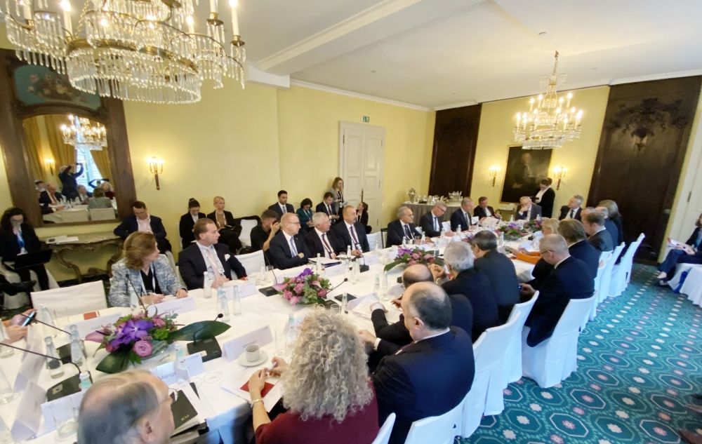 Prezident İlham Əliyev Münxen Təhlükəsizlik Konfransı çərçivəsində “Enerji təhlükəsizliyi” mövzusunda dəyirmi masada iştirak edib (FOTO) (YENİLƏNİB)