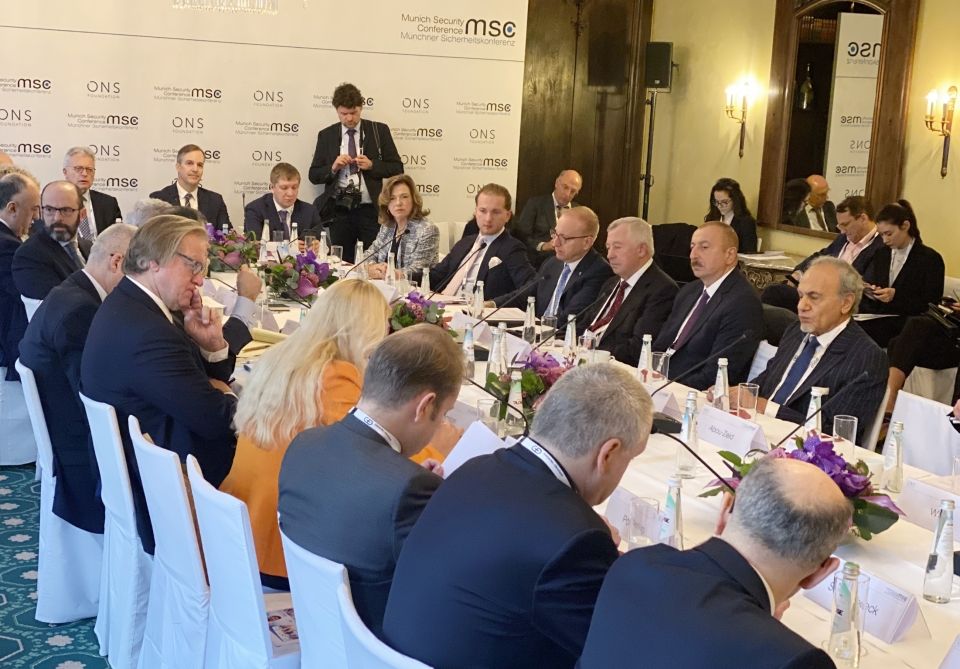 Prezident İlham Əliyev Münxen Təhlükəsizlik Konfransı çərçivəsində “Enerji təhlükəsizliyi” mövzusunda dəyirmi masada iştirak edib (FOTO) (YENİLƏNİB)