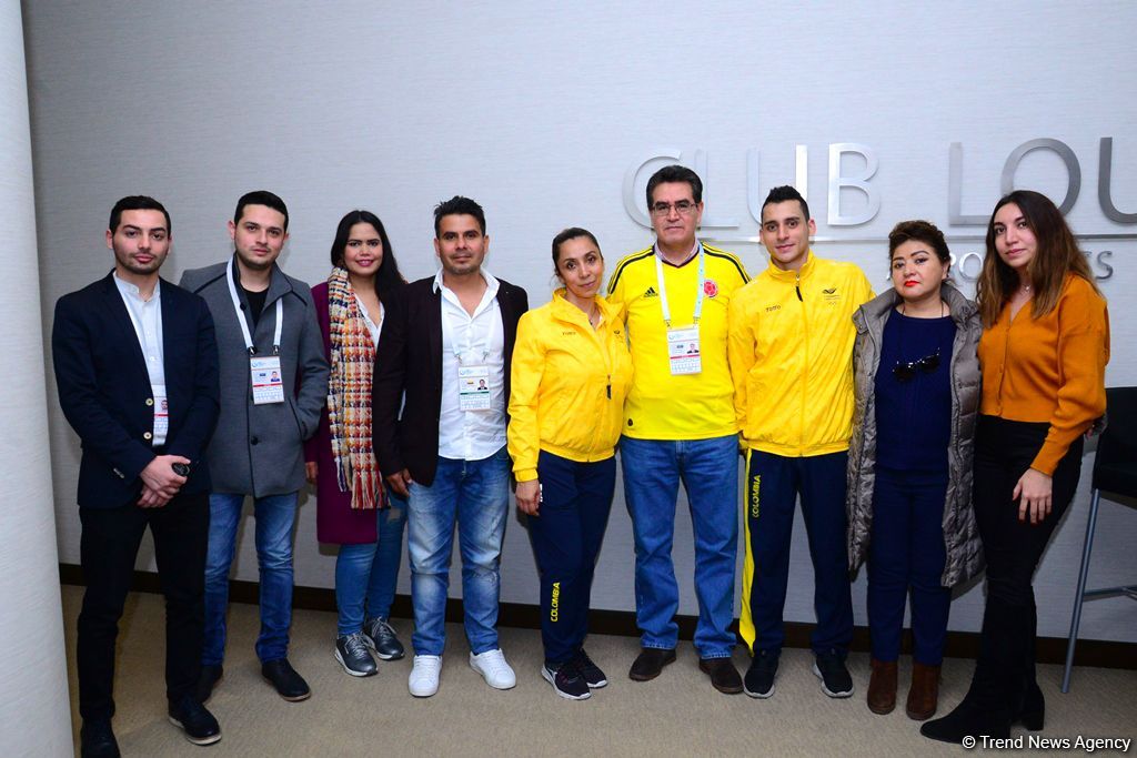 Kolumbiya səfiri batut gimnastikası və tamblinq üzrə Dünya Kuboku çərçivəsində idmançılarla görüşüb (FOTO)