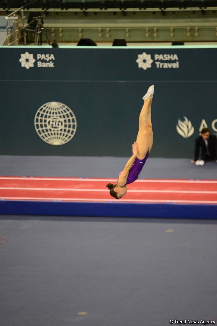 Azərbaycan gimnastı Selcan Maqsudova Dünya Kubokunda öz proqramını təqdim edib (FOTO)