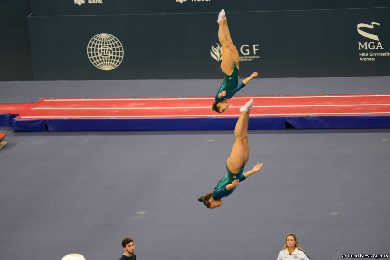 Qadınlar arasında sinxron cütlüklərin yarışında rusiyalı gimnastlar birinci yerə çıxıblar