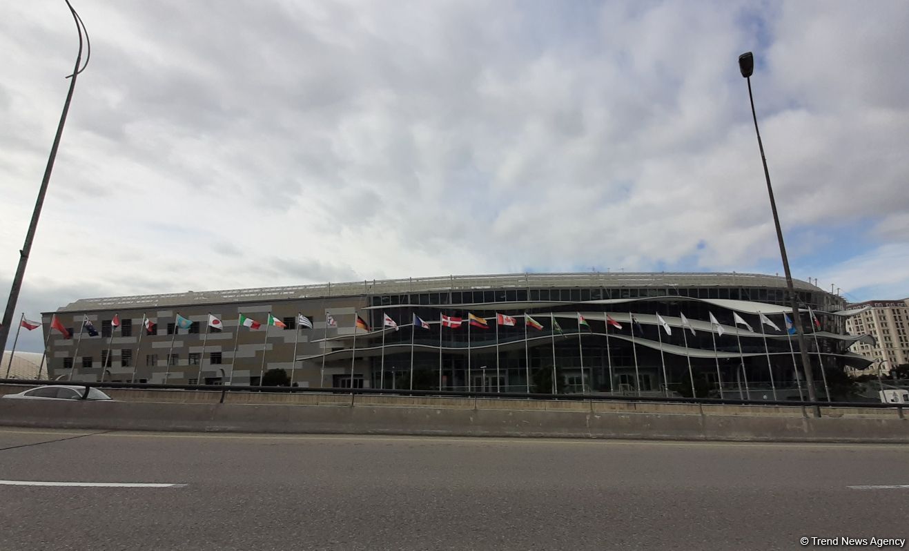 Fərdi proqramda çinli gimnast birinci yeri tutub (FOTO)