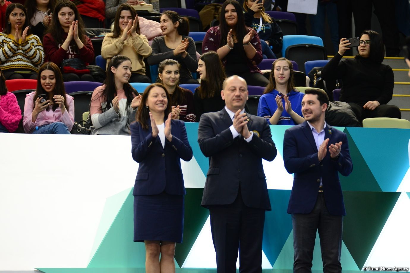 Batut gimnastikasında fərdi proqramda qaliblər və mükafatçıların mükafatlandırma mərasimi olub (FOTO)
