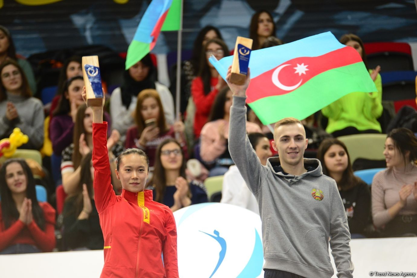 Batut gimnastikasında fərdi proqramda qaliblər və mükafatçıların mükafatlandırma mərasimi olub (FOTO)