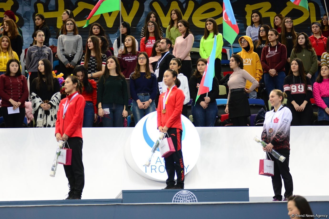Batut gimnastikasında fərdi proqramda qaliblər və mükafatçıların mükafatlandırma mərasimi olub (FOTO)