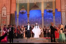 “Arşın mal alan” operettası anşlaqla keçib (FOTO/VİDEO)