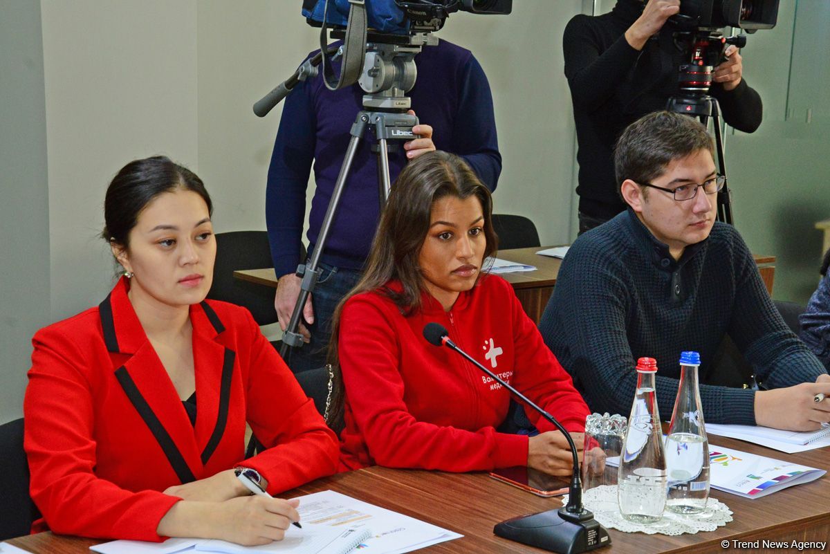 Xəzəryanı dövlətlərin könüllü fəaliyyətinin təcrübələri müzakirə edilir (FOTO)