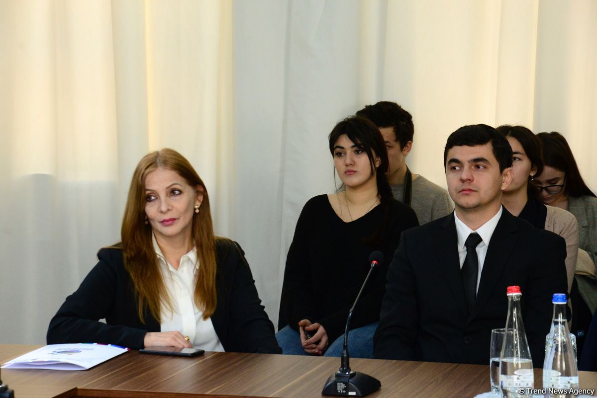 Xəzəryanı dövlətlərin könüllü fəaliyyətinin təcrübələri müzakirə edilir (FOTO)