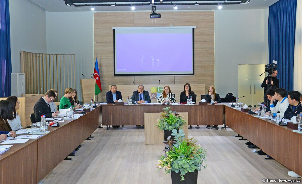 Xəzəryanı dövlətlərin könüllü fəaliyyətinin təcrübələri müzakirə edilir (FOTO)