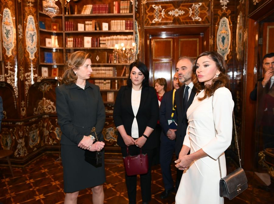 Azərbaycanın birinci xanımı Mehriban Əliyeva İtaliyanın Kuirinale Sarayı ilə tanış olub (FOTO)