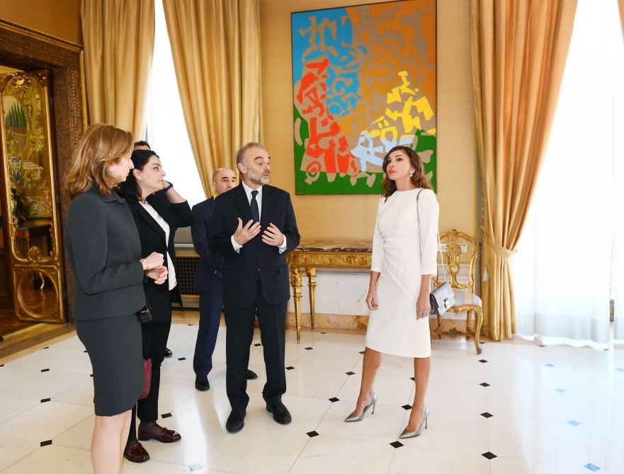 Azərbaycanın birinci xanımı Mehriban Əliyeva İtaliyanın Kuirinale Sarayı ilə tanış olub (FOTO)