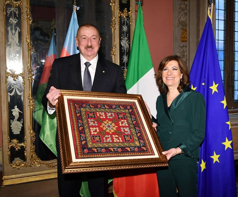 Azərbaycan Prezidenti İlham Əliyev İtaliya Senatının Sədri ilə görüşüb (FOTO)