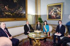Prezident İlham Əliyev Roma şəhərinin meri ilə görüşüb (FOTO)