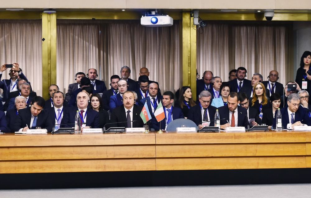 Prezident İlham Əliyev Romada Azərbaycan-İtaliya biznes forumunda iştirak edib (FOTO) (YENİLƏNİB)
