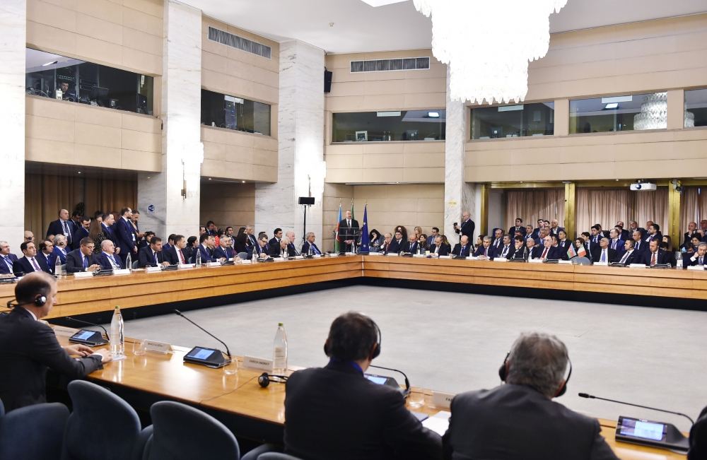 Prezident İlham Əliyev Romada Azərbaycan-İtaliya biznes forumunda iştirak edib (FOTO) (YENİLƏNİB)