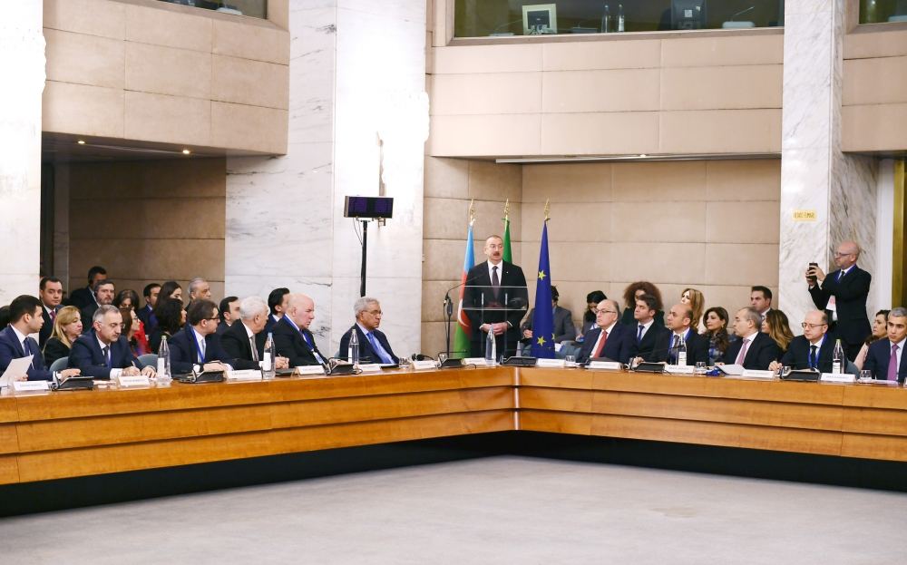 Prezident İlham Əliyev Romada Azərbaycan-İtaliya biznes forumunda iştirak edib (FOTO) (YENİLƏNİB)