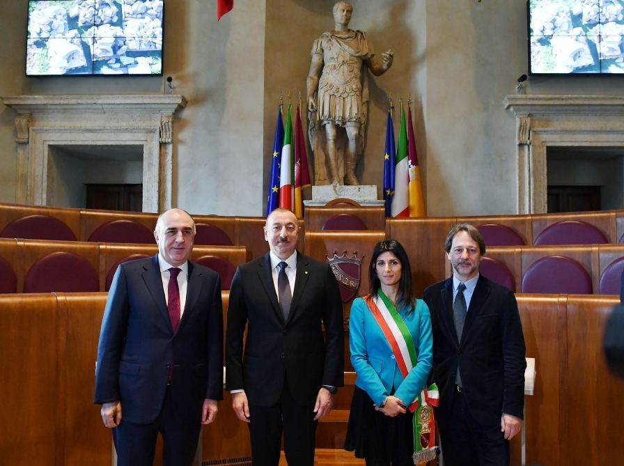 Prezident İlham Əliyev Roma şəhərinin meri ilə görüşüb (FOTO)
