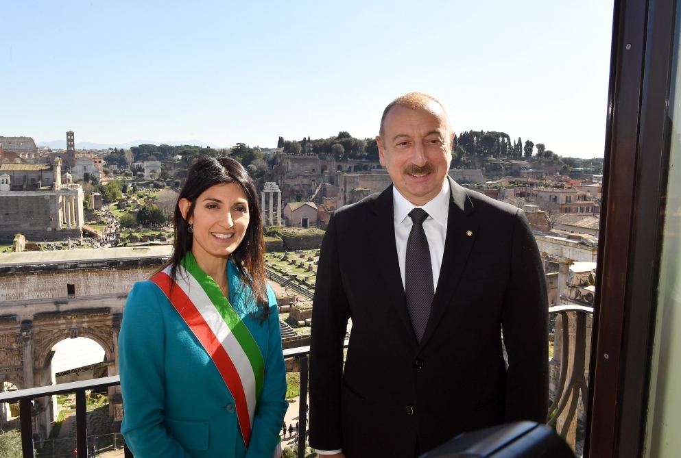 Prezident İlham Əliyev Roma şəhərinin meri ilə görüşüb (FOTO)