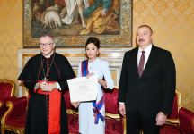 Birinci vitse-prezident Mehriban Əliyeva Papa Cəngavər Ordeninin ən ali dərəcəsinə layiq görülüb (FOTO)