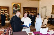 Azərbaycan Prezidenti İlham Əliyev Vatikanda Papa Fransisk ilə görüşüb (FOTO) (YENİLƏNİB)