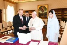 Azərbaycan Prezidenti İlham Əliyev Vatikanda Papa Fransisk ilə görüşüb (FOTO) (YENİLƏNİB)