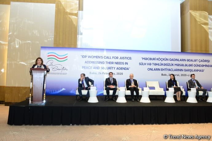 Bakıda məcburi köçkün qadınları ilə bağlı beynəlxalq konfrans keçirilib (FOTO)