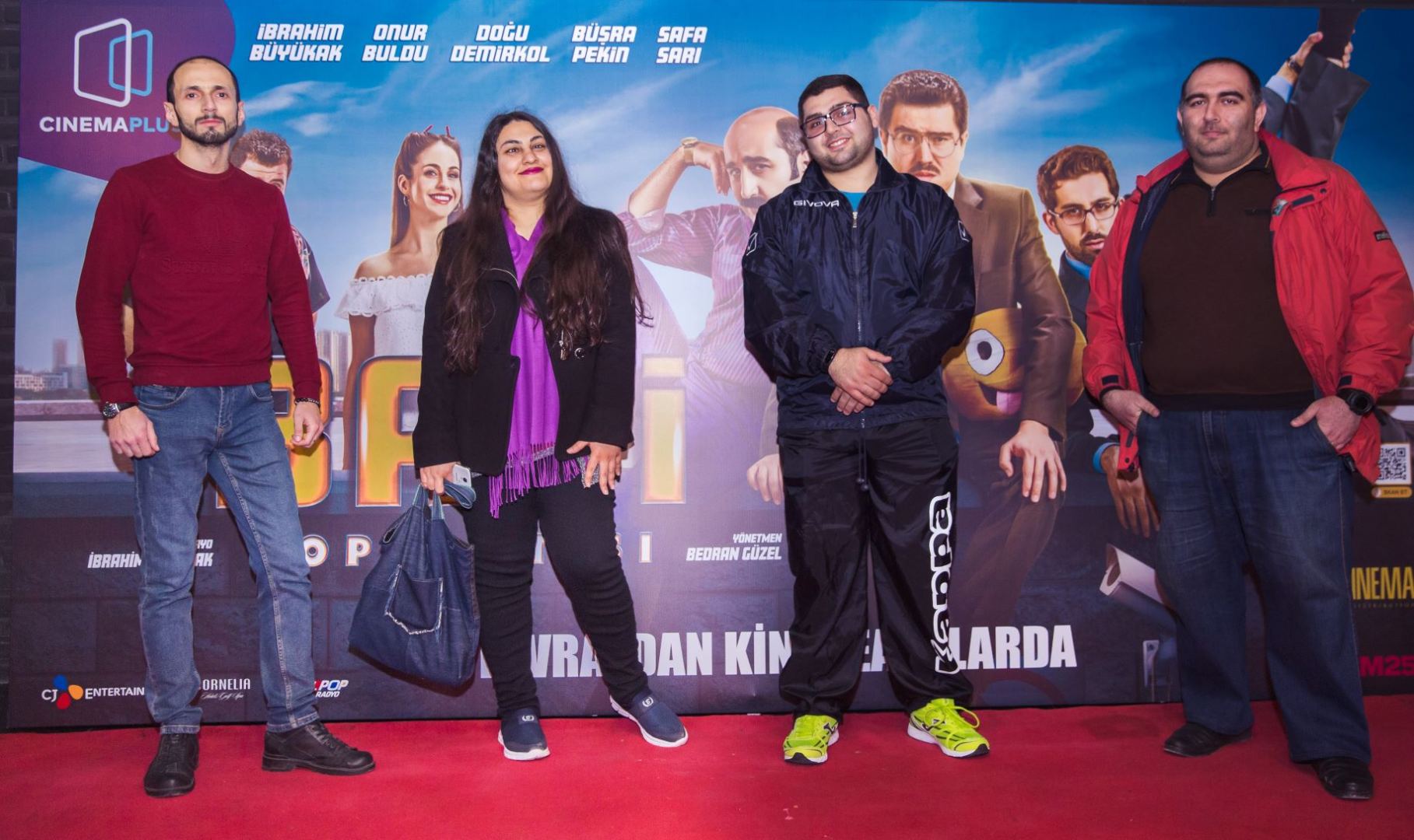 “CinemaPlus” kinoteatrında “Bayi toplantısı” türk komediyasının premyeradan öncə nümayişi keçirilib (FOTO/VİDEO)